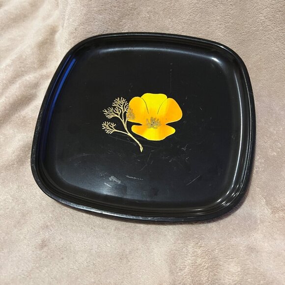 COUROC, MONTEREY, CA, SQUARE PLATE WITH INLAID FLOWER gold detail - Picture 1 of 7